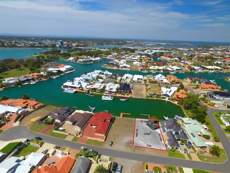 28 Cambria Island Retreat, Halls Head WA 6210