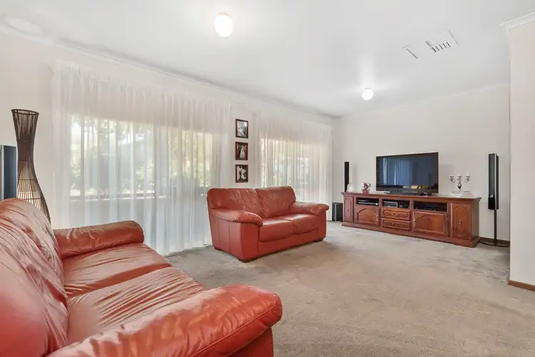 Second view of Homely house listing, 6 Kildare Court, Frankston VIC 3199