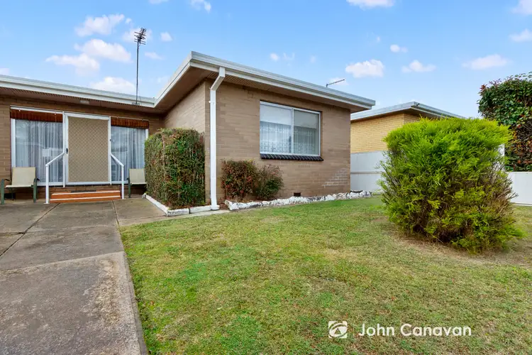 2 Parwanoff Street, Mansfield VIC 3722