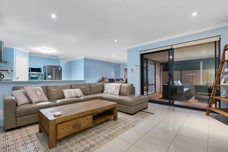 14 Harden Park Trail, Carramar WA 6031