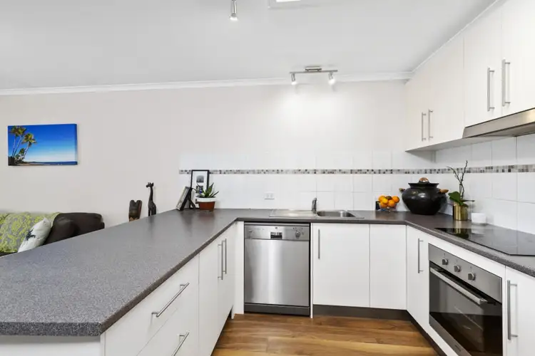 Fourth view of Homely unit listing, 2/2 Wimmera Avenue, Manifold Heights VIC 3218