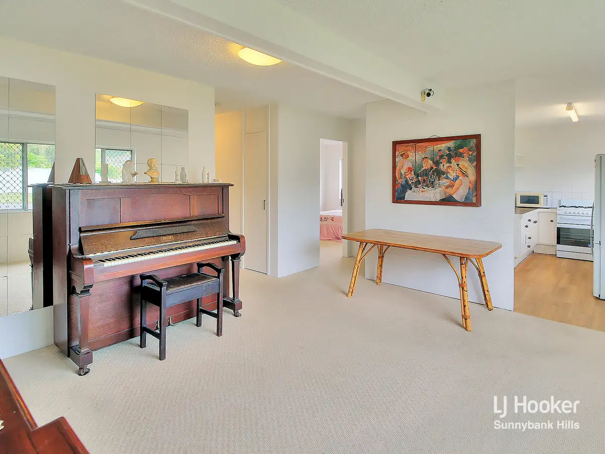 Main view of Homely unit listing, 1/17 Strathairlie Square, Macgregor QLD 4109