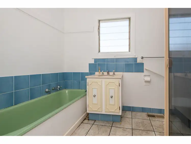 Seventh view of Homely house listing, 4 Ware Court, Shepparton VIC 3630