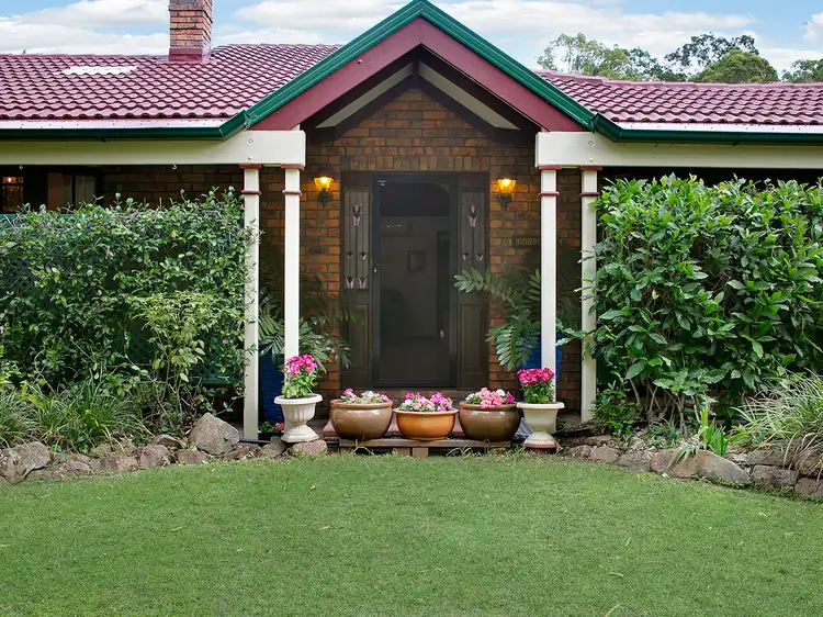 28 Tillbrook Street, Chapel Hill QLD 4069