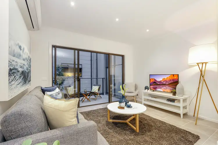 12 Tiller Walk, Mornington VIC 3931