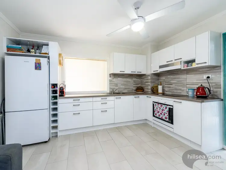 2/16 Sutherland Avenue, Labrador QLD 4215