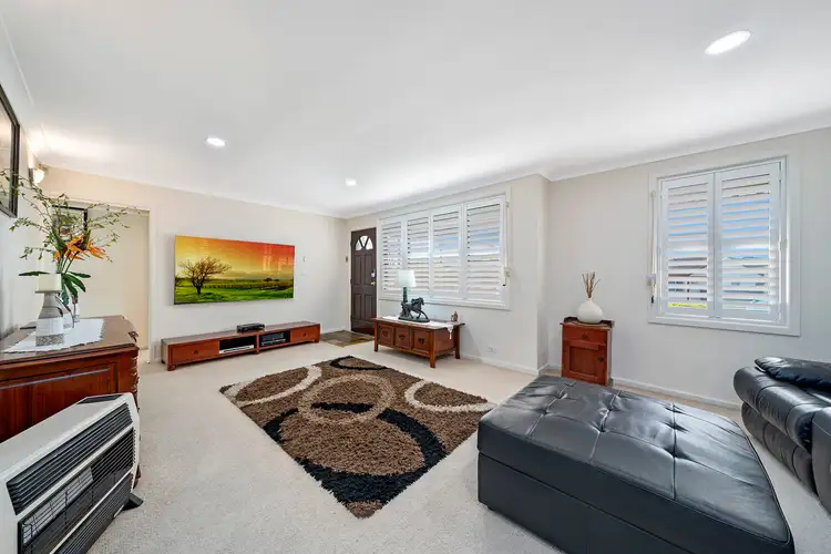 52 Bougainville Road, Lethbridge Park NSW 2770