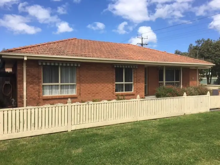 Main view of Homely townhouse listing, 52 Dundas Street, Sale VIC 3850