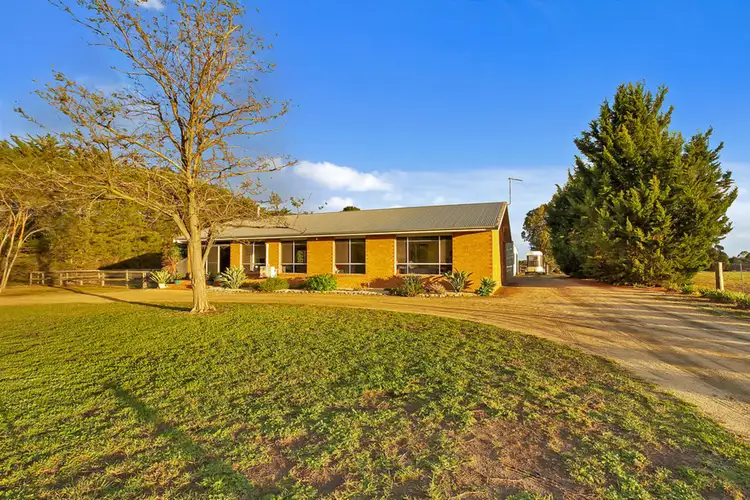 25 Newnham Road, Longford VIC 3851