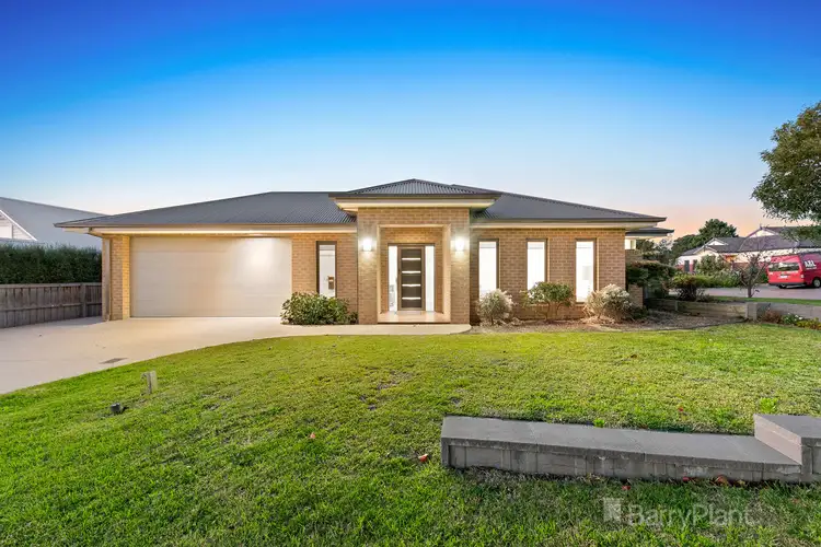 36 Arthur Phillip Drive, Pakenham VIC 3810