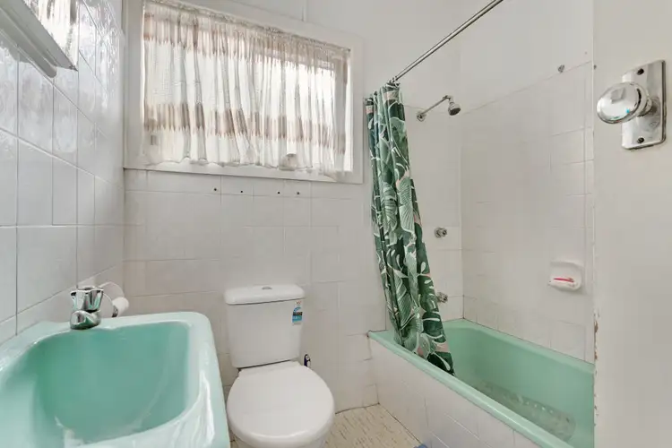 Fifth view of Homely house listing, 33 Third Avenue, Rutherford NSW 2320