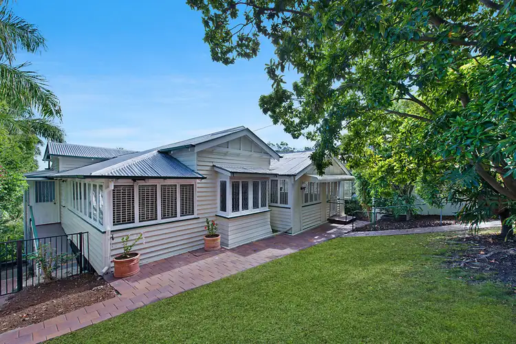 14 Mikado Street, Hamilton QLD 4007