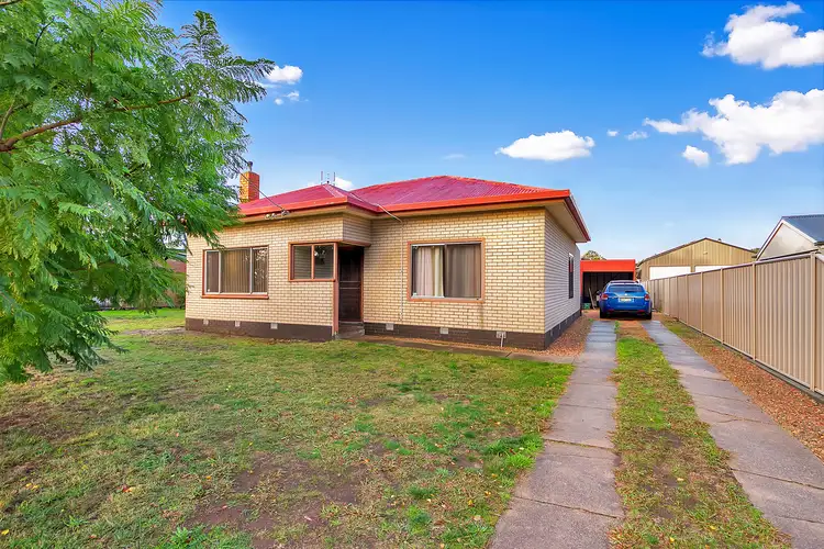 98 Barkly Street, Sale VIC 3850