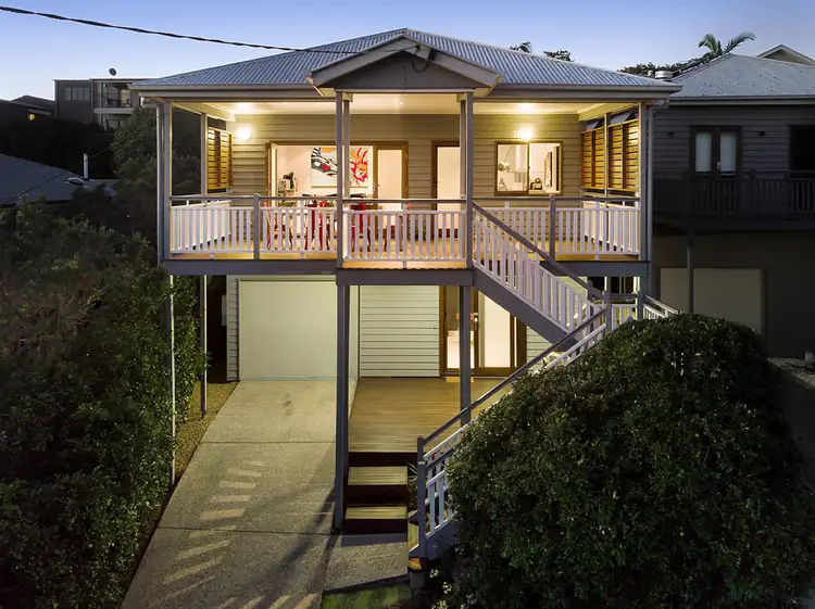 32 Cyril Street, Camp Hill QLD 4152