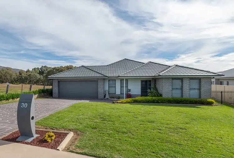 30 Bateman Avenue, Mudgee NSW 2850