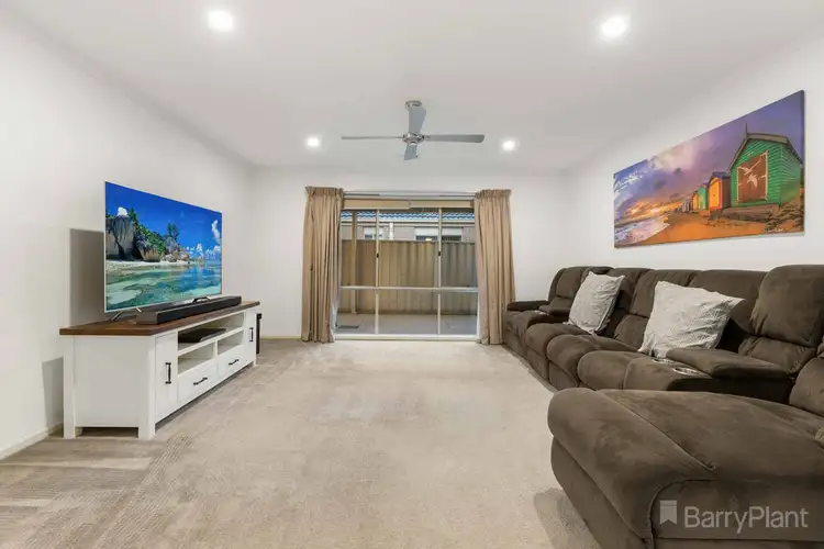 Sixth view of Homely house listing, 15 Pomegranate Way, Pakenham VIC 3810