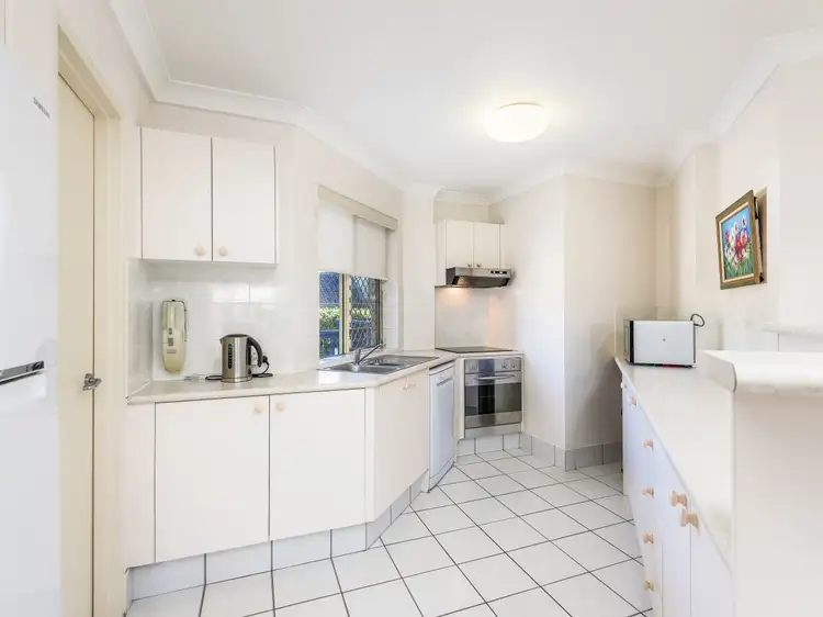 Fifth view of Homely unit listing, 4/9 Errol Avenue, Paradise Point QLD 4216
