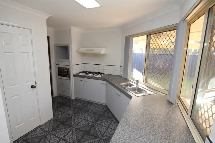 Seventh view of Homely house listing, 26 Chennile Vista, Halls Head WA 6210
