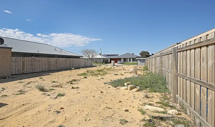 316 Peelwood Parade, Halls Head WA 6210