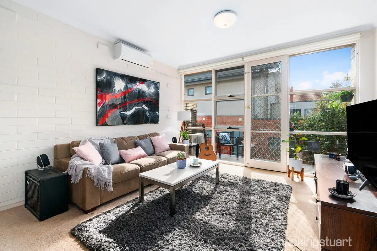 Main view of Homely apartment listing, 2/19 Kireep Road, Balwyn VIC 3103