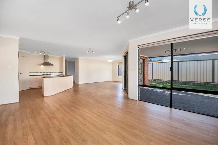 19 Lancelot Green, Wattle Grove WA 6107