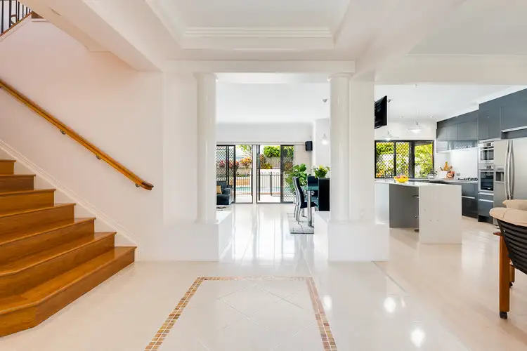 19 Knightsbridge Place, Bridgeman Downs QLD 4035