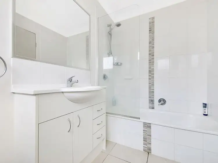 Seventh view of Homely house listing, 10 Keirin Court, Gracemere QLD 4702