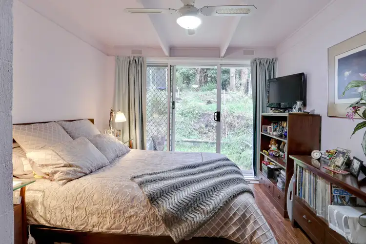 Fifth view of Homely house listing, 6 Nioka Close, Cockatoo VIC 3781