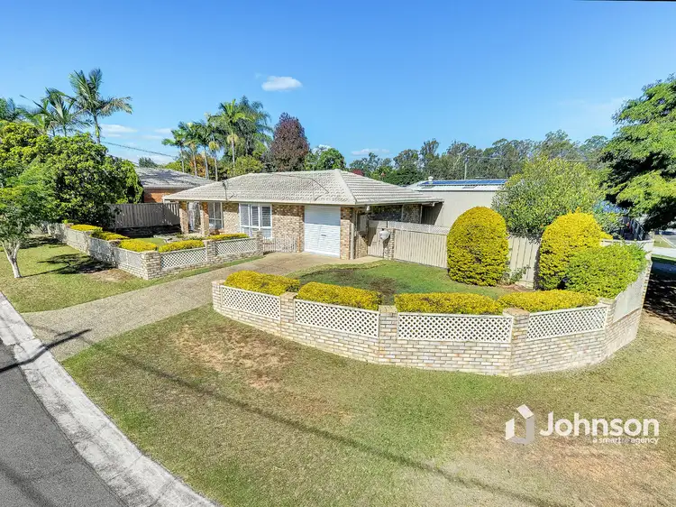 1 Weldon Court, Hillcrest QLD 4118