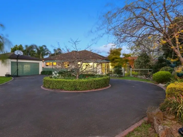 6 Moorhead Avenue, Mornington VIC 3931