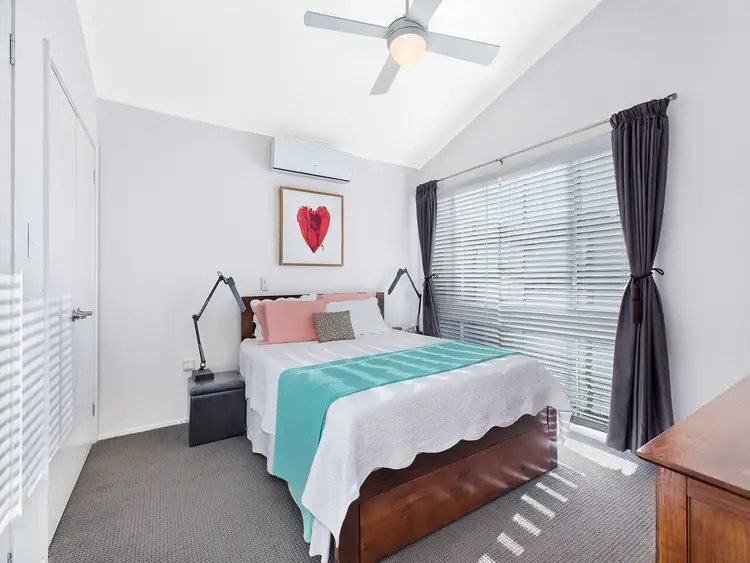 Sixth view of Homely house listing, 10 Craigend Street, Wyoming NSW 2250
