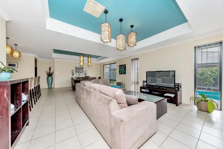 8 Santalum Circus, Halls Head WA 6210