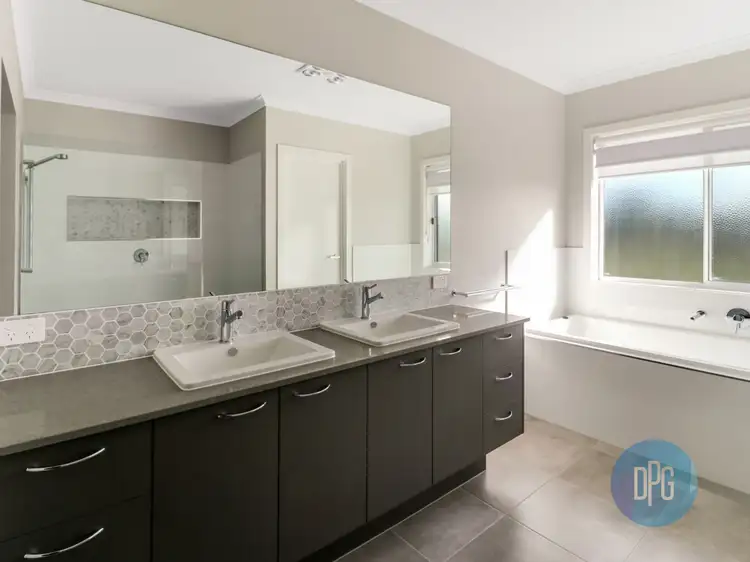 Fifth view of Homely house listing, 2 Lomandra Way, Mansfield VIC 3722