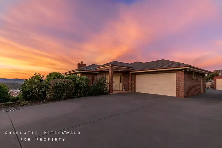 12 Fielding Drive, West Hobart TAS 7000
