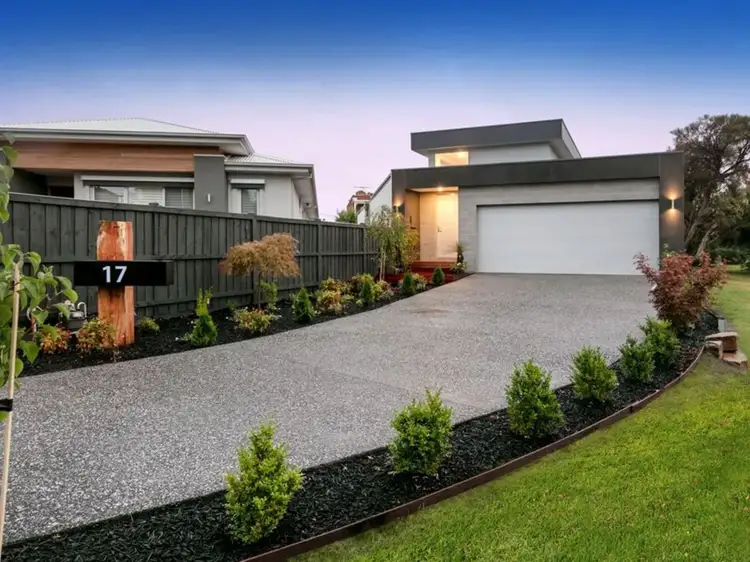 17 Yacht Court, Mornington VIC 3931