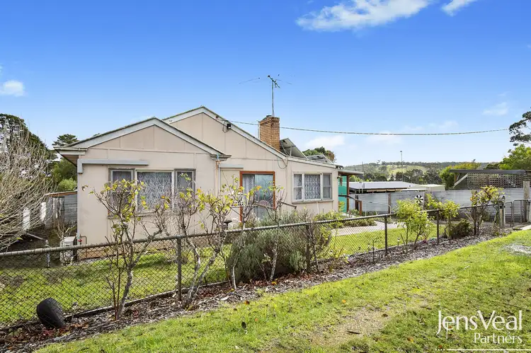 4 Olinda Street, Beaufort VIC 3373