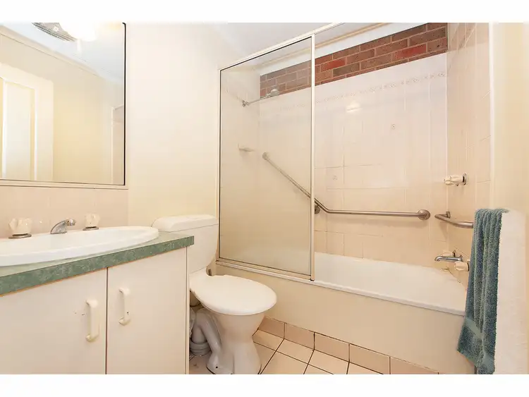 Seventh view of Homely unit listing, 1/730 Lavis Street, East Albury NSW 2640