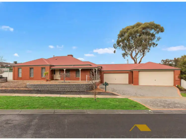 3 Penzance Avenue, Golden Square VIC 3555