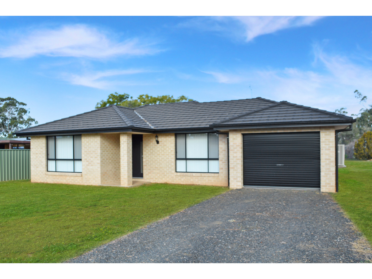 65 Pine Street, Curlewis NSW 2381