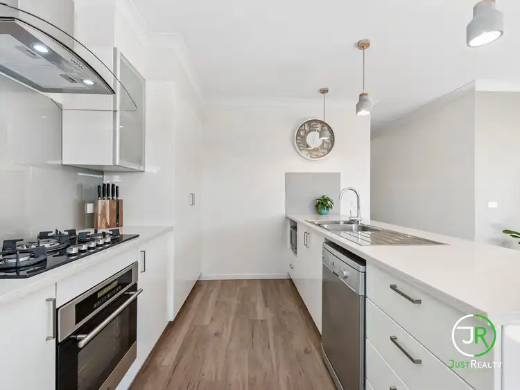 4 Annabella Street, Cranbourne East VIC 3977