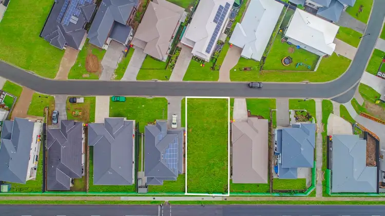 27 Leong Street, Bridgeman Downs QLD 4035