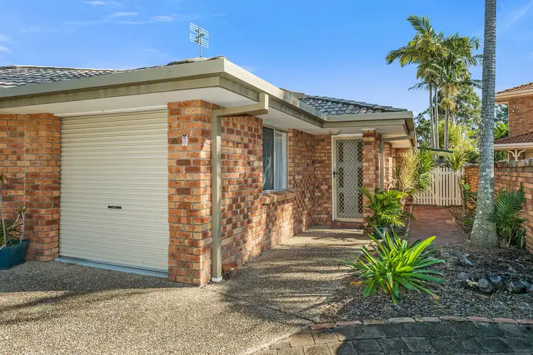 2/4 Dell Court, Coombabah QLD 4216