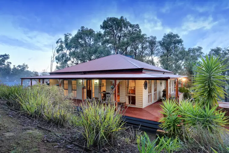 5 Carcoola Street, Cockatoo VIC 3781
