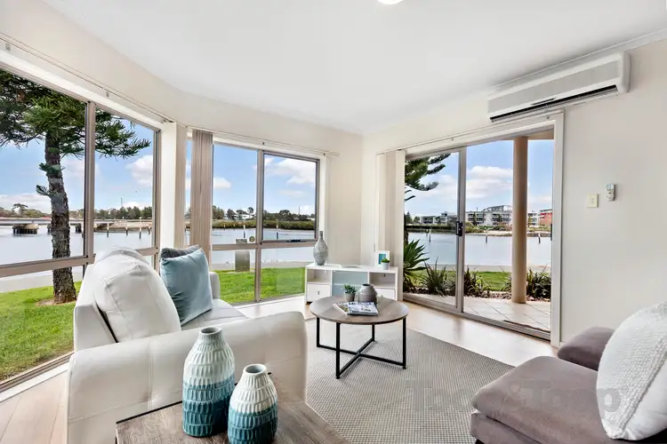 2/31 Formby Crescent, Port Adelaide SA 5015