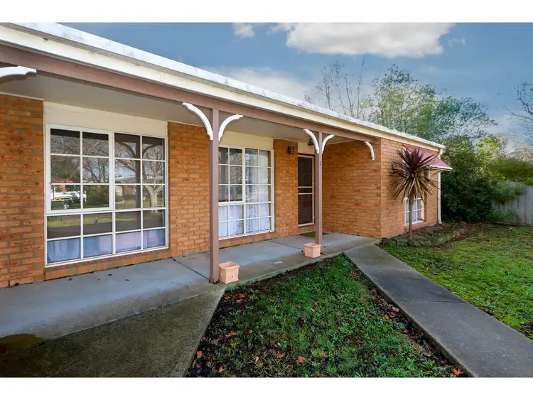 Second view of Homely house listing, 5 Melaleuca Court, Sale VIC 3850
