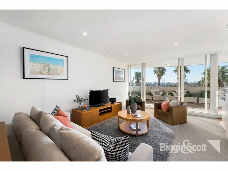 202/115 Beach Street, Port Melbourne VIC 3207