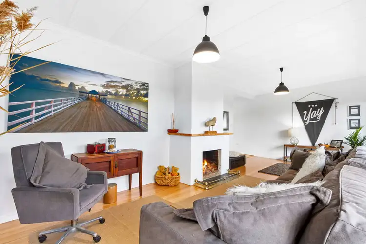 20 Main Road, Seaspray VIC 3851