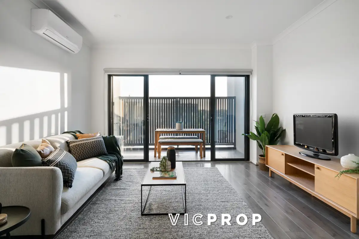 Main view of Homely townhouse listing, 4/431-433 Gaffney Street, Pascoe Vale VIC 3044