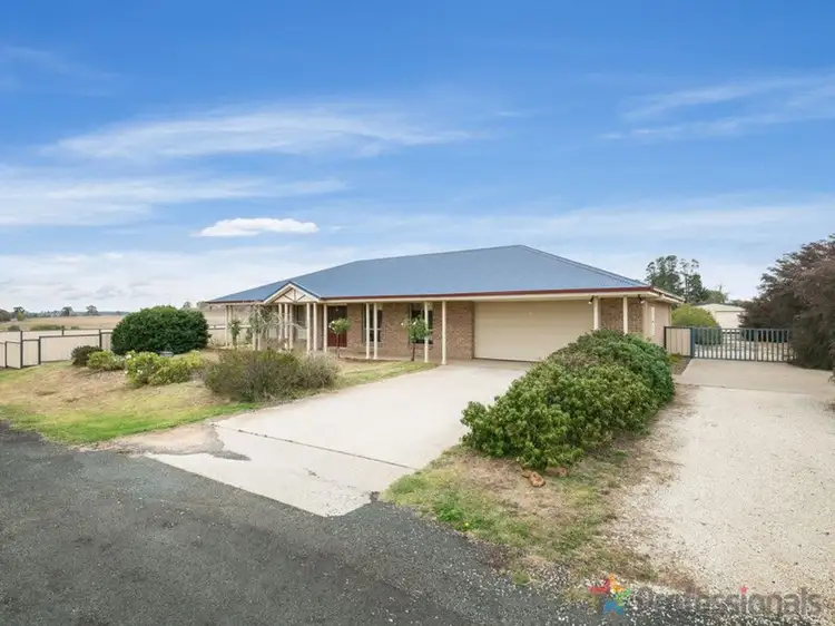 8 Sunburst Avenue, Guyra NSW 2365
