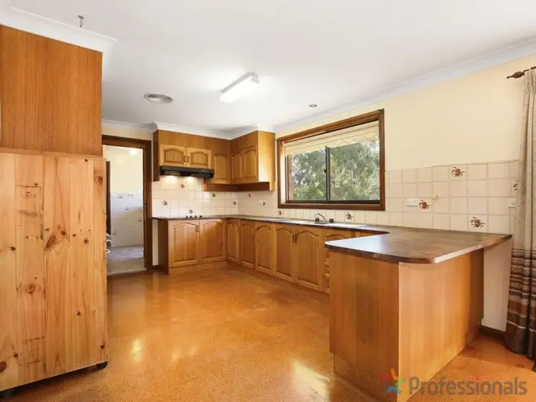 Fifth view of Homely house listing, 2 Cotterell Place, Armidale NSW 2350